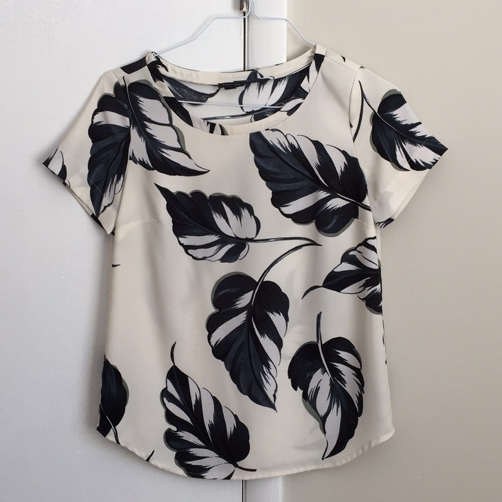 Ann Taylor short sleeve blouse